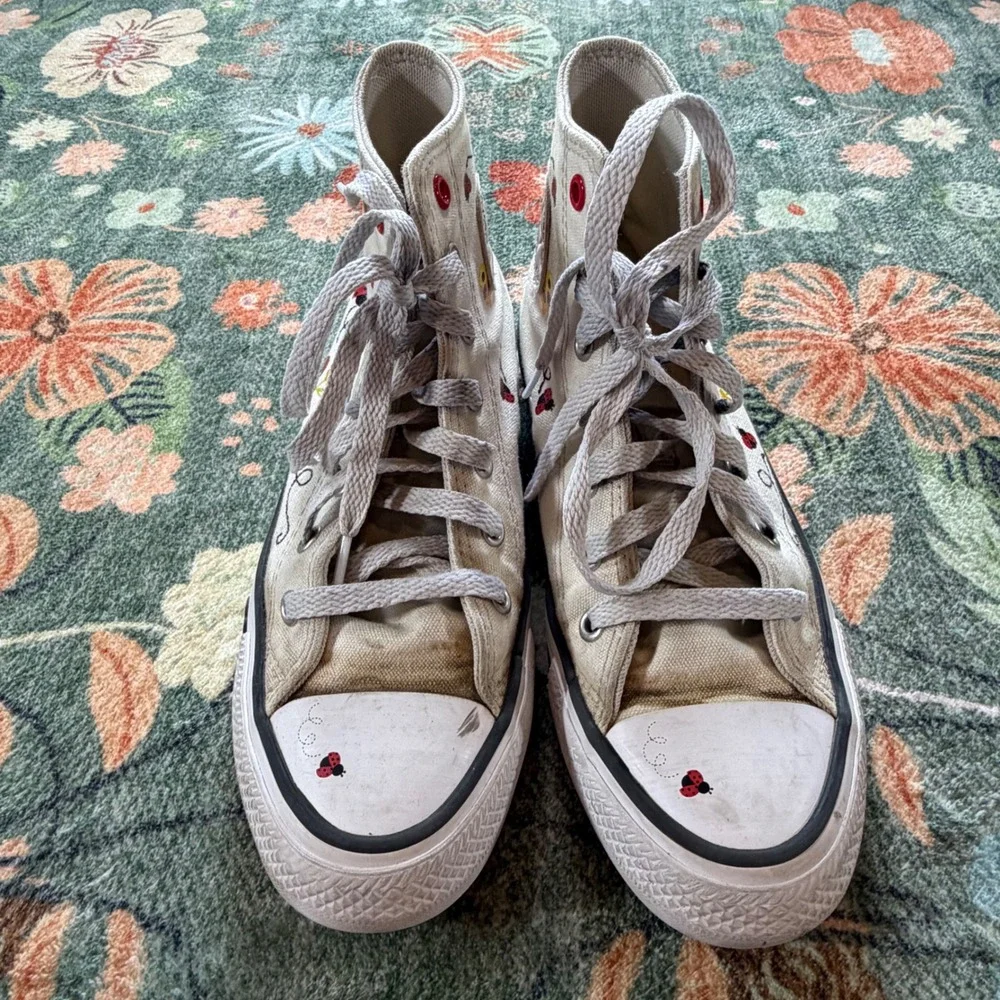 Converse Chuck Taylor Ladybug Floral High Top Sneakers Cream Kids 3.5 A17270F
